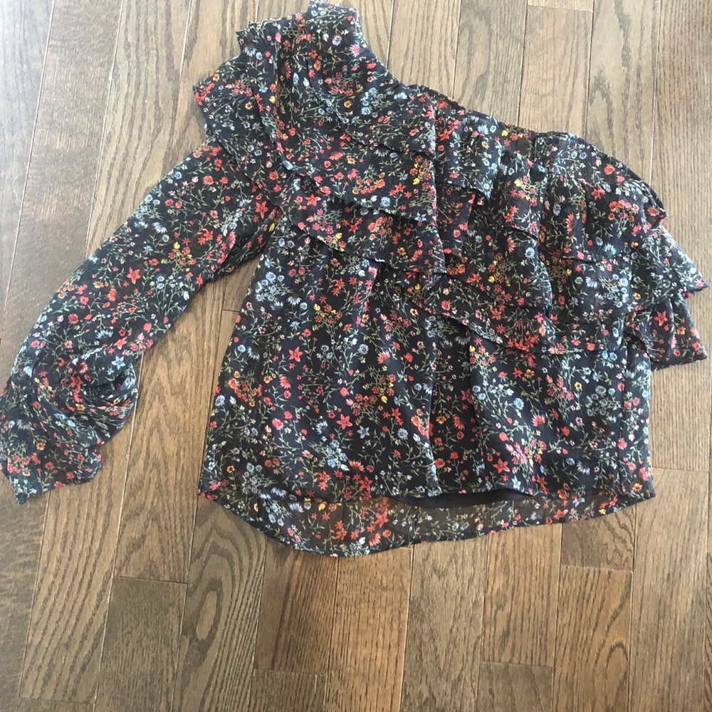 Off the shoulder AEO Top!